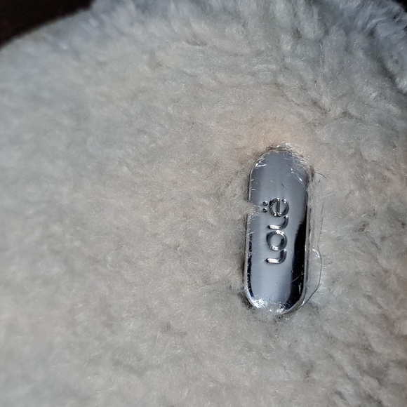 Lole FLEECE Belt Bag, Unisex One Size Fits Most, Two-Way Zipper Cream - Picture 3 of 3